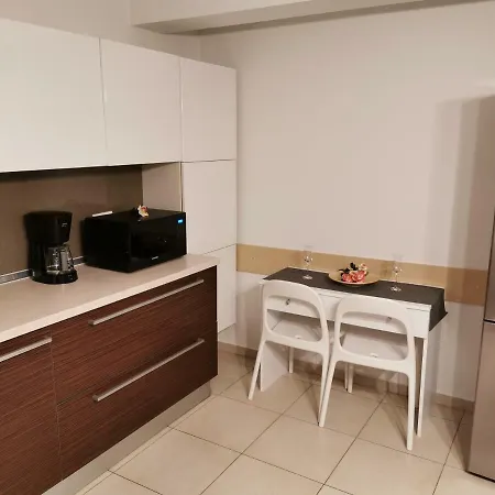 Lägenhet Pall's Minimal Néa Péramos