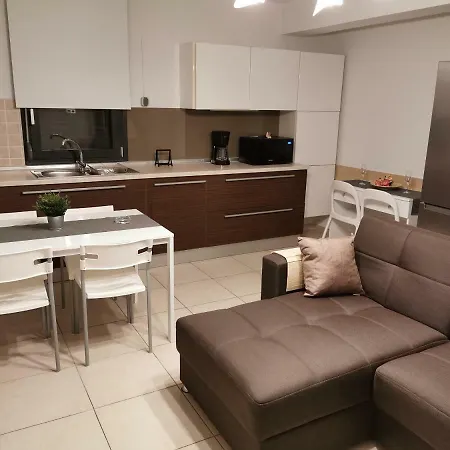 Pall's Minimal Apartment