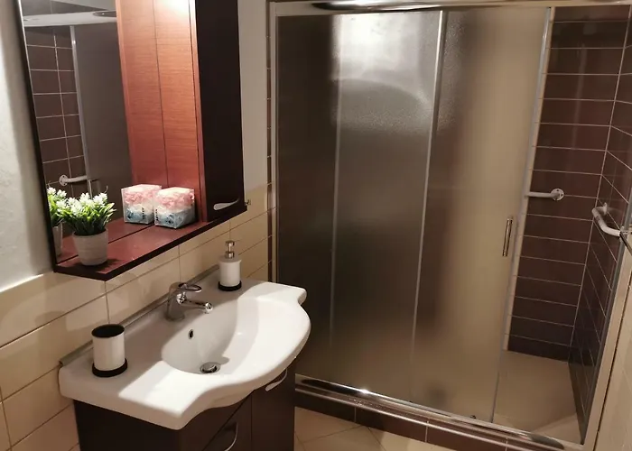 Pall's Minimal Apartamento Néa Péramos